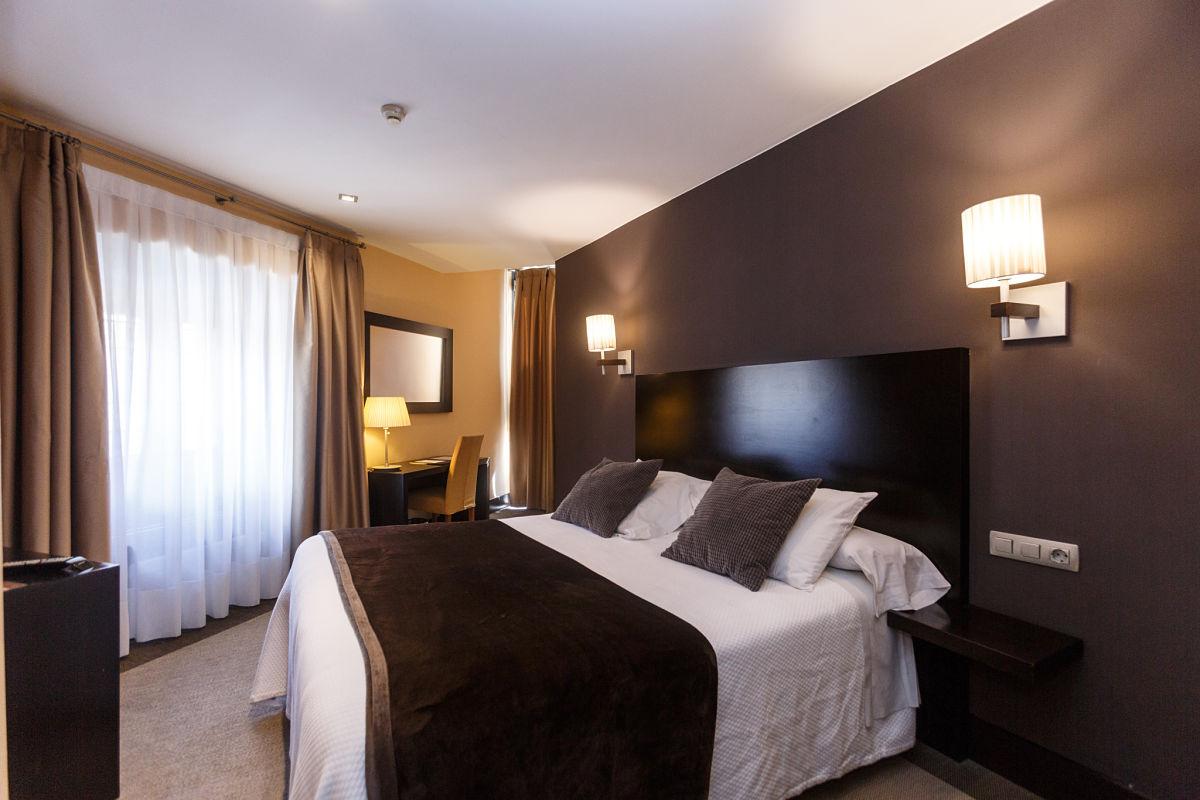 Hotel Monasterio Benedictino Calatayud Bagian luar foto