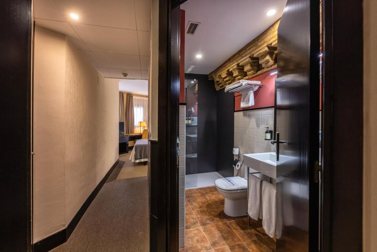Hotel Monasterio Benedictino Calatayud Bagian luar foto