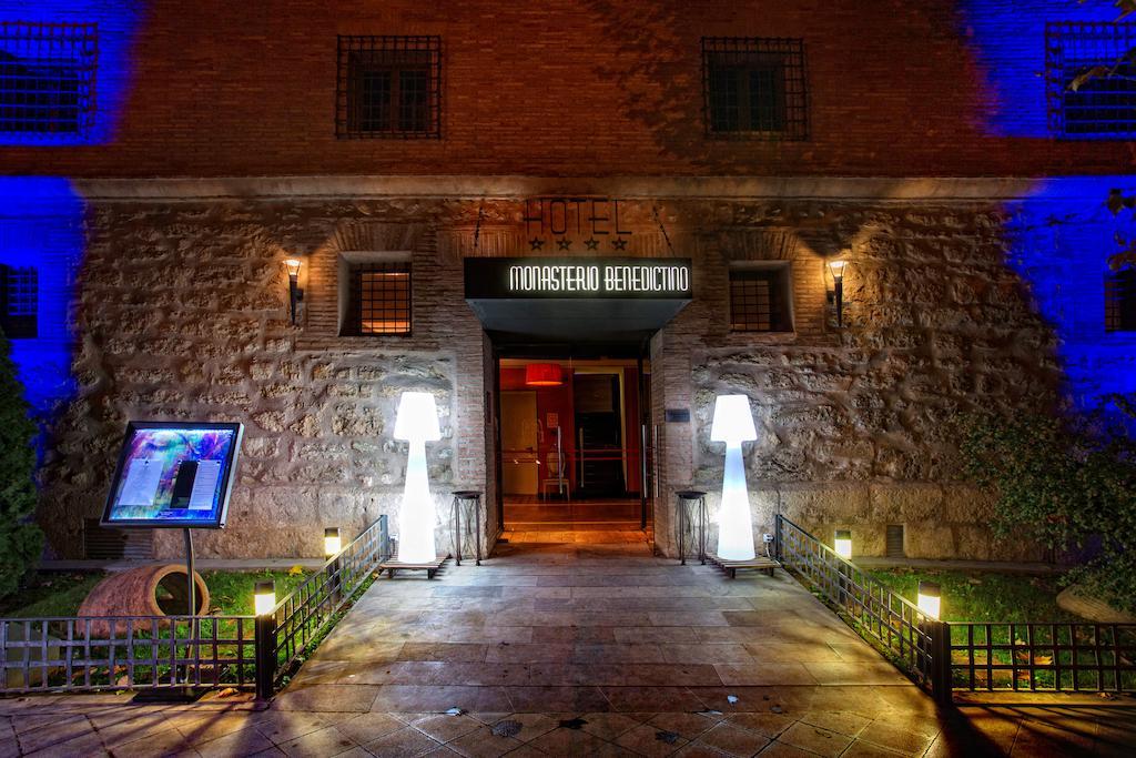 Hotel Monasterio Benedictino Calatayud Bagian luar foto